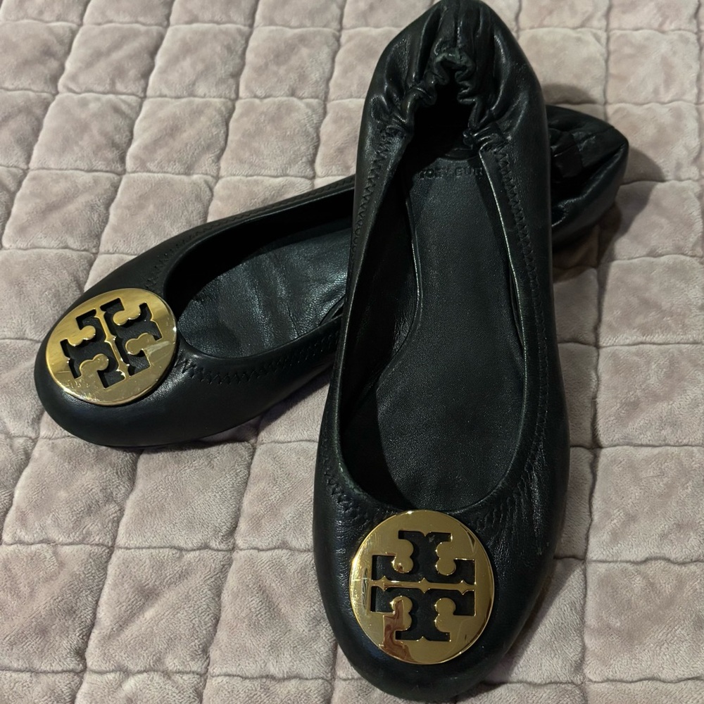Tory Burch Black Leather Ballet Flats with Gold Logo Medallion